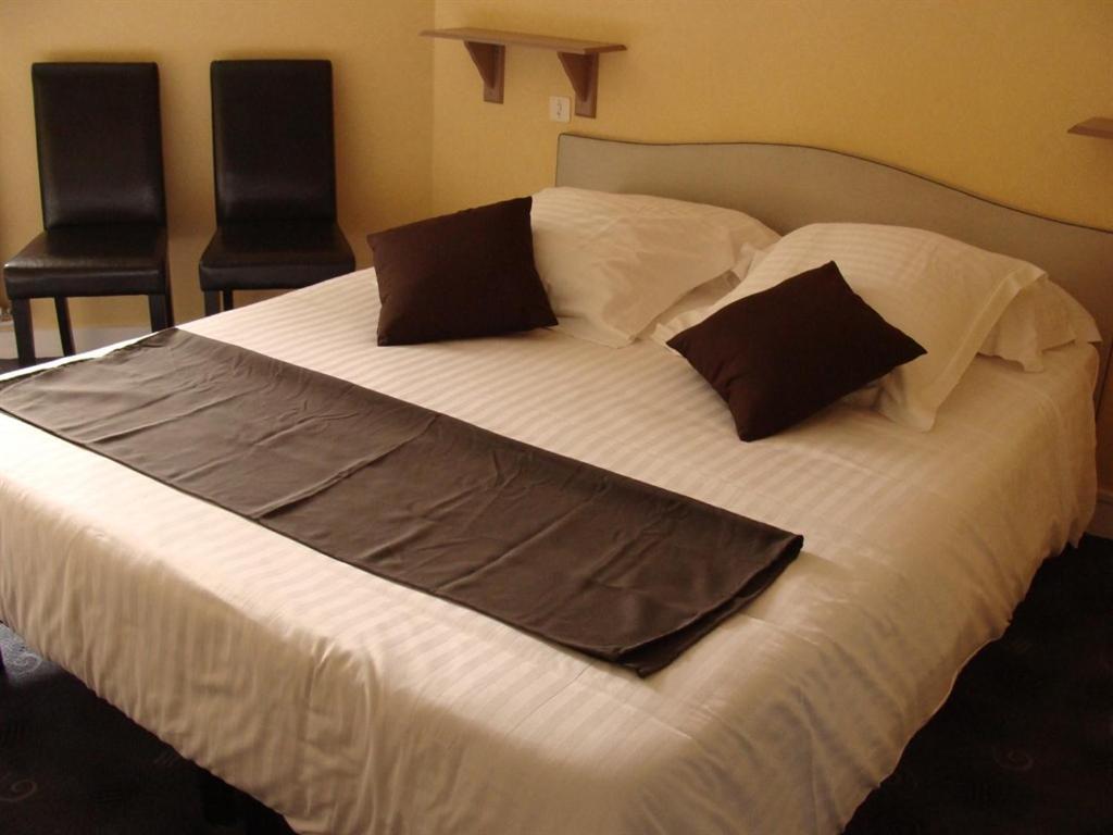 Fougères Hotel Le Flaubert الغرفة الصورة